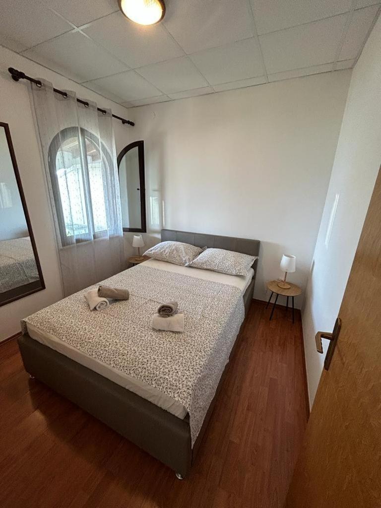 Apartments By The Sea Slatine, Ciovo - 1128 Εξωτερικό φωτογραφία